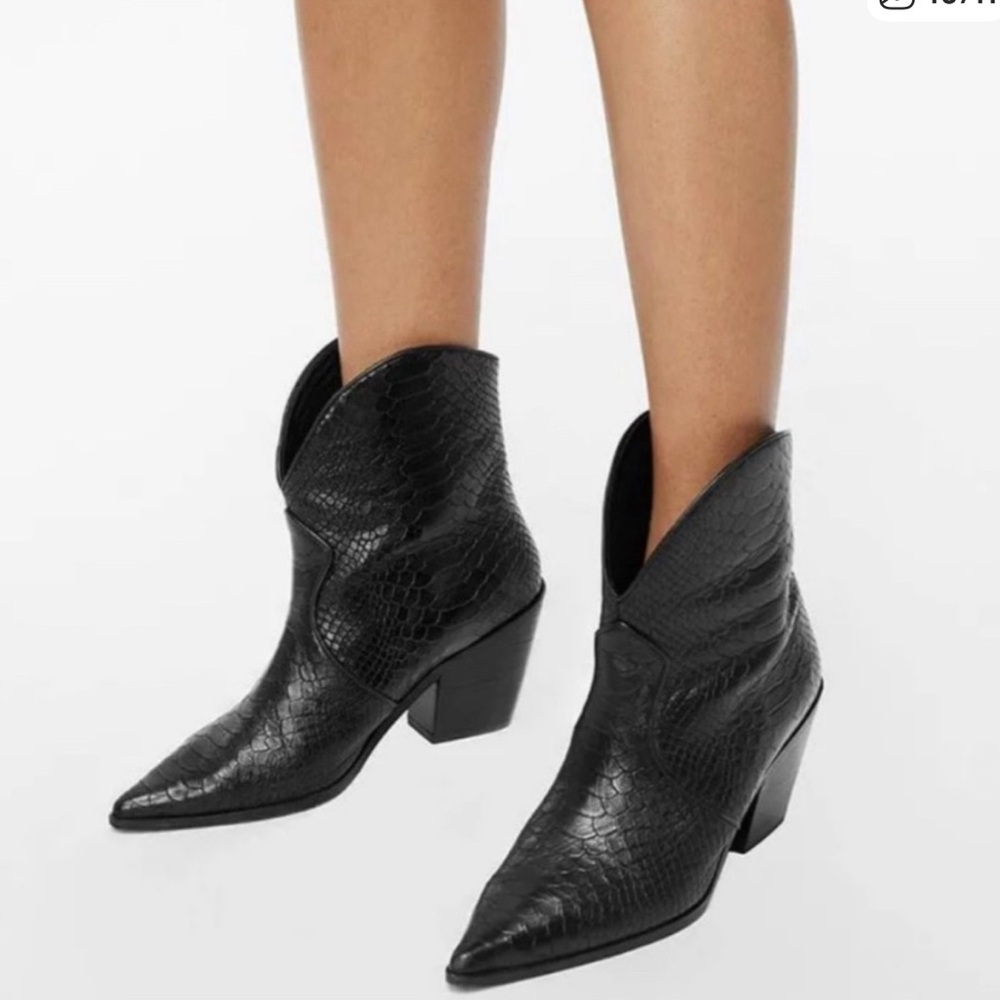 Anine Bing Easton Crocodile Ankle Boots